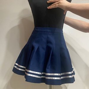 Navy blue tennis skirt,